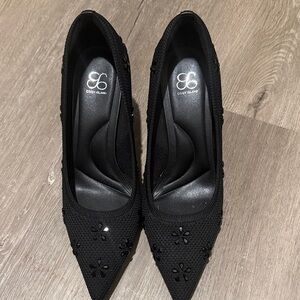 Cosy Island Black Pointed Toe Floral Knit Heels